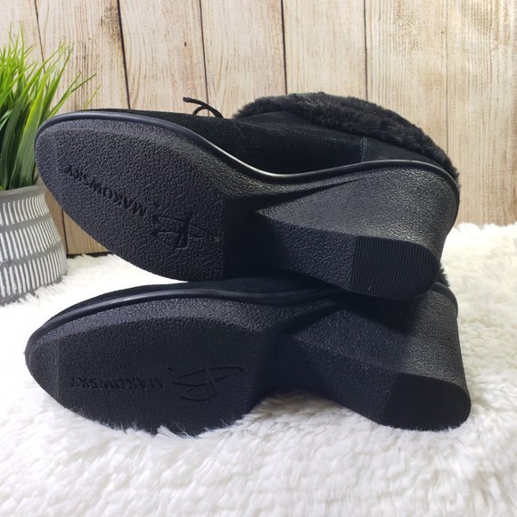 B. MAKOWSKY Women's Size 9m Black Solid Suede Wedges - Picture 5 of 11